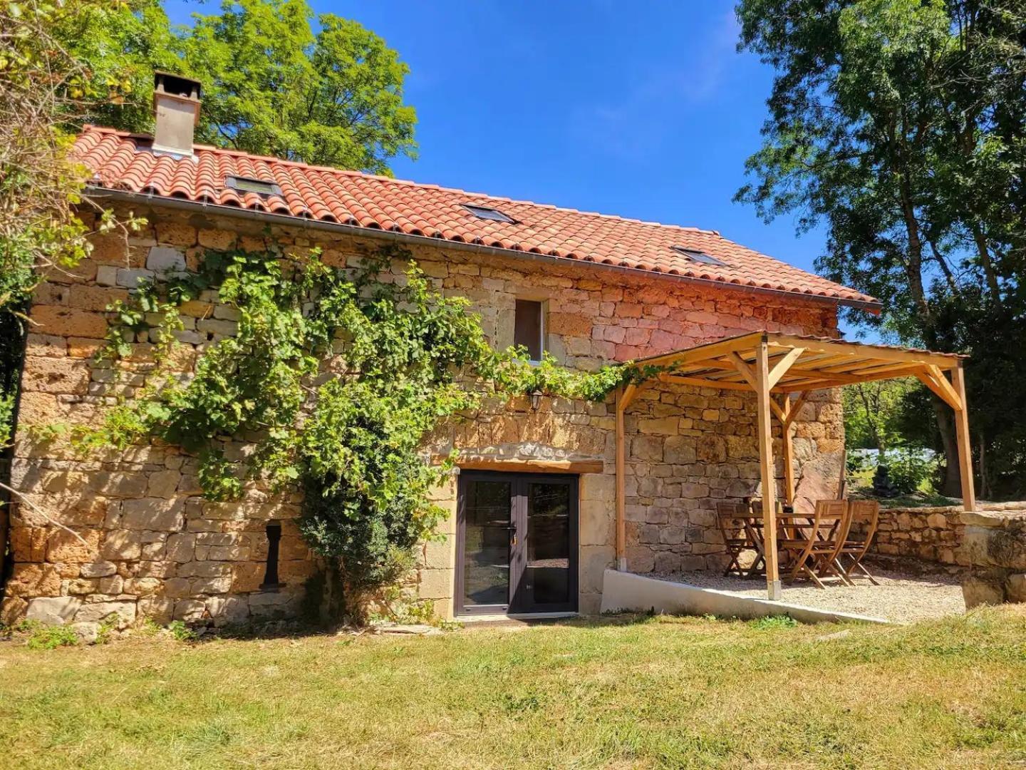 Maison Des Biches Saint-Jean-et-Saint-Paul Екстериор снимка